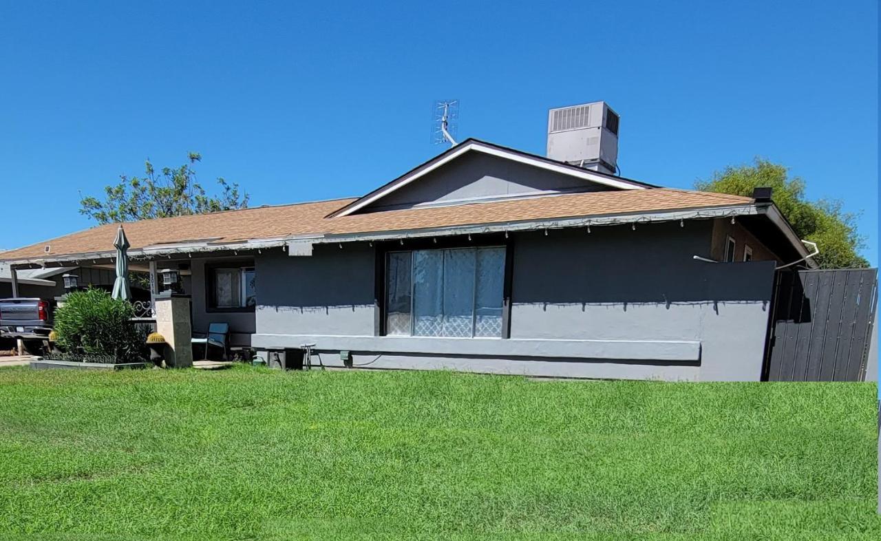 Orangewood & 51Ave Homestay - Not A Hotel Glendale Exterior photo